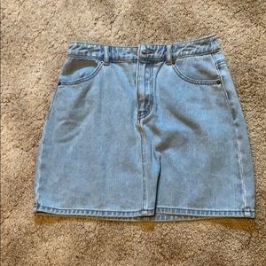 Denim mini skirt!